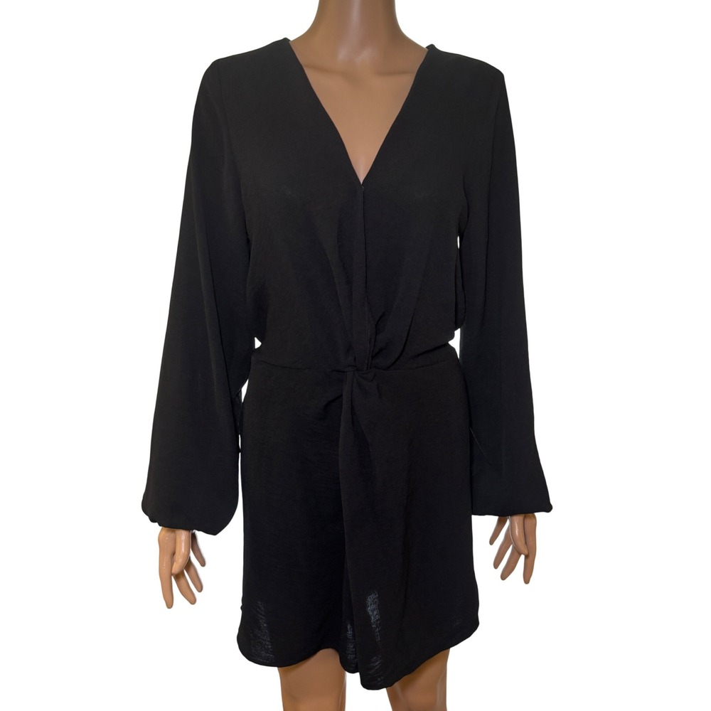 Gilli Womens Black Long Sleeve Tie Front V-Neck Romper Size M Elastic Waist‎